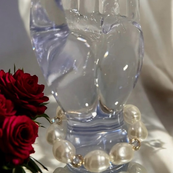 J. Crew Jewelry - 🆕J. Crew Baroque  Pearls & Crystal Bracelet